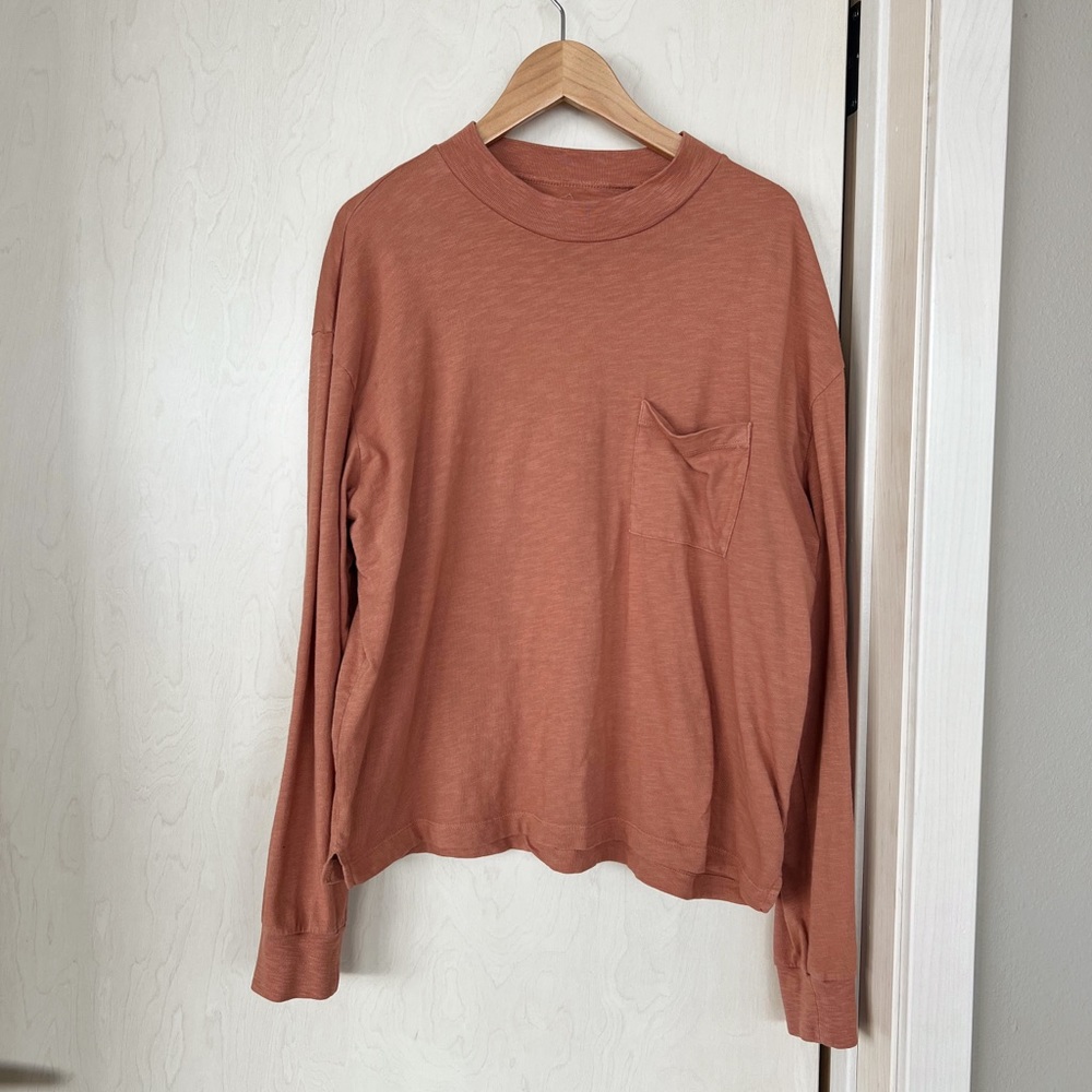 Madewell Boxy Pocket Tee, Size M, Clay color.